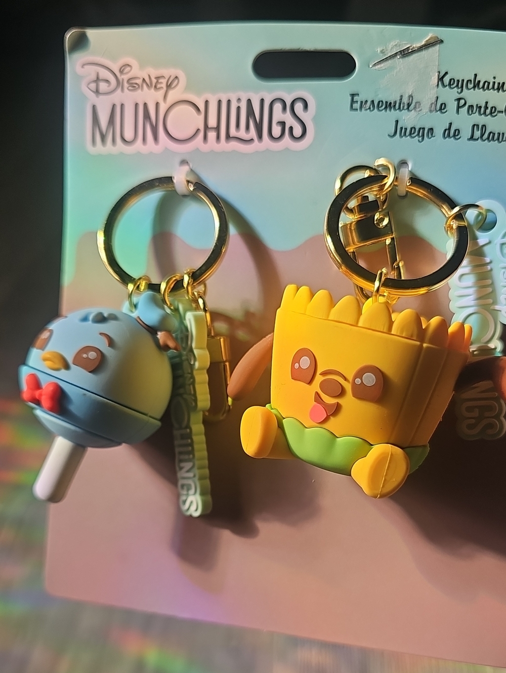 Disney Munchlings Snack Duo Keychain - Yellow & Blue